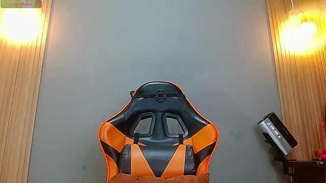 Mr WhiteCock online show from 02.02.26