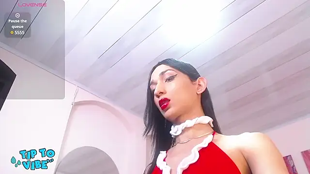 tamarafoxy  online show from 12.24.24