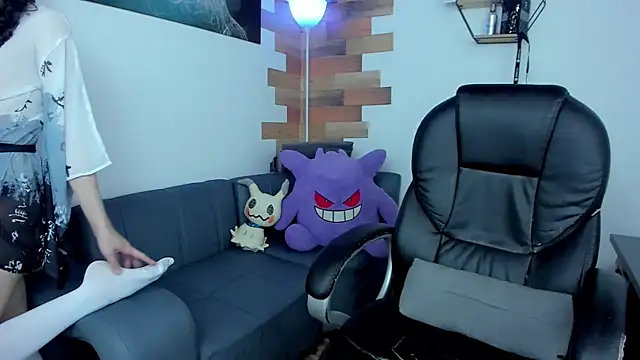 Angel Dust18 online show from 03.21.25