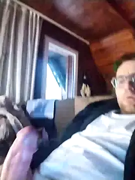 Snapshot of tomee83 chatting on 12.03.25 tomee83 online show from 12.03.25