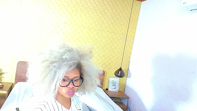 Squirter pussybomb online show from 12.11.24