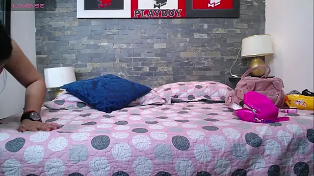 dayadubey  online show from 04.17.26