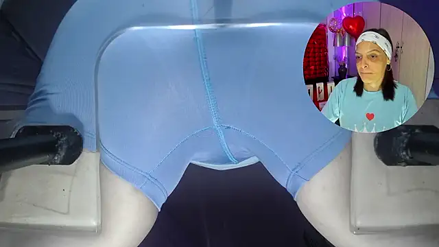 Snapshot of KatteMoss chatting on 02.11.26 KatteMoss online show from 02.11.26