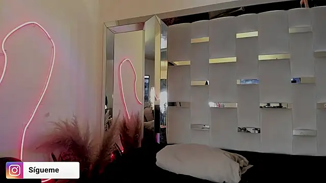 Snapshot of Sara_Foxx1 chatting on 05.20.26 Sara Foxx1 online show from 05.20.26