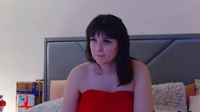 Snapshot of BellaHillss chatting on 01.12.25 BellaHillss online show from 01.12.25