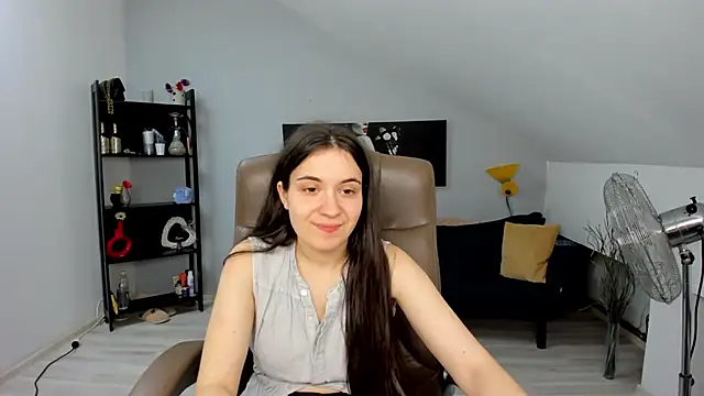 Snapshot of MelissaWiliam chatting on 12.17.24 MelissaWiliam online show from 12.17.24