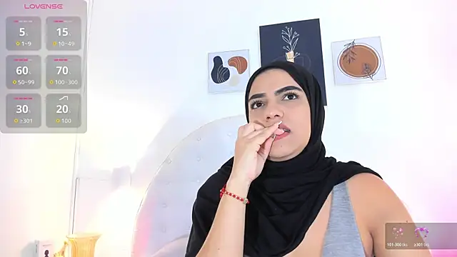 Umarani  online show from 11.25.25