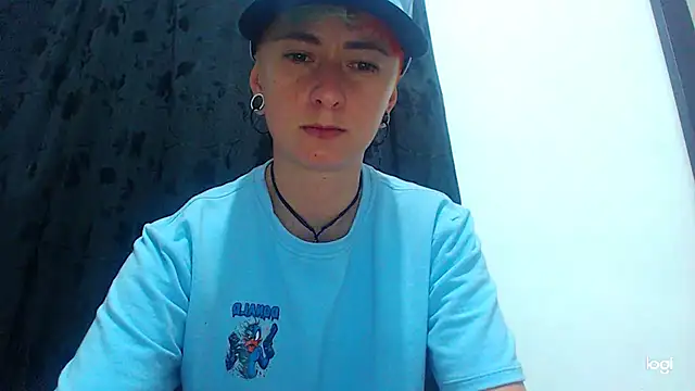 Snapshot of tomboyblue chatting on 12.06.24 tomboyblue online show from 12.06.24