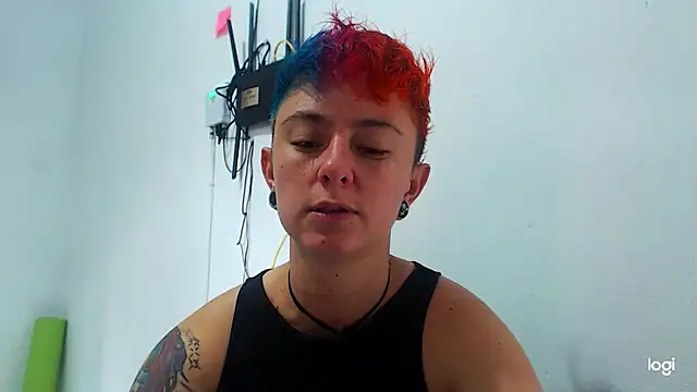 Snapshot of tomboyblue chatting on 12.20.24 tomboyblue online show from 12.20.24