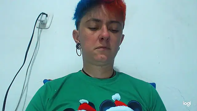 Snapshot of tomboyblue chatting on 12.27.24 tomboyblue online show from 12.27.24