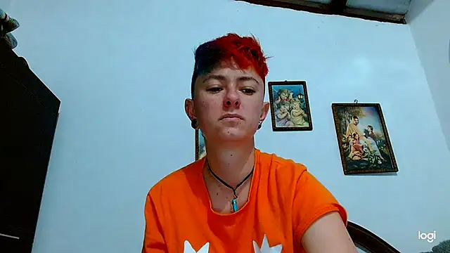 Snapshot of tomboyblue chatting on 01.28.25 tomboyblue online show from 01.28.25