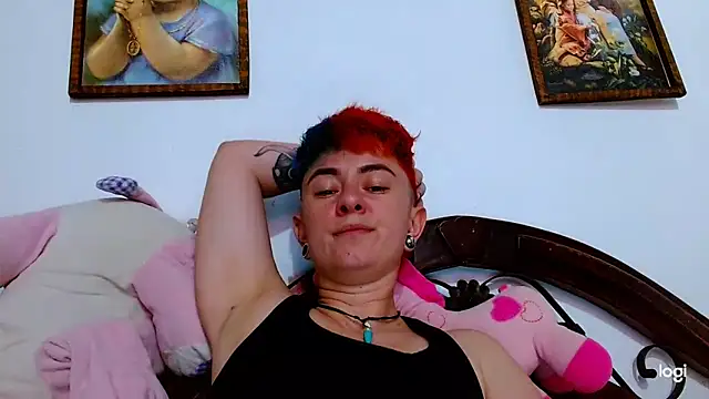Snapshot of tomboyblue chatting on 01.29.25 tomboyblue online show from 01.29.25