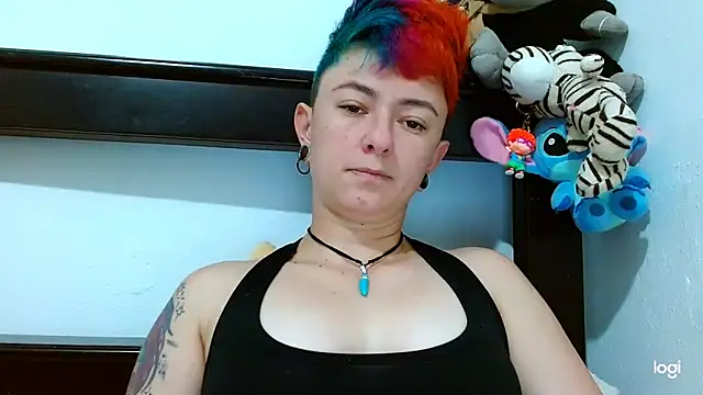Snapshot of tomboyblue chatting on 02.09.25 tomboyblue online show from 02.09.25