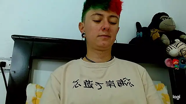 Snapshot of tomboyblue chatting on 02.17.25 tomboyblue online show from 02.17.25