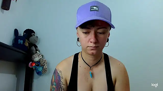 Snapshot of tomboyblue chatting on 02.18.25 tomboyblue online show from 02.18.25