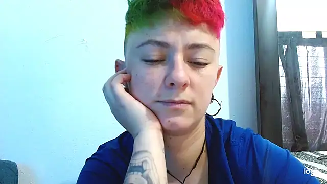 Snapshot of tomboyblue chatting on 03.12.25 tomboyblue online show from 03.12.25