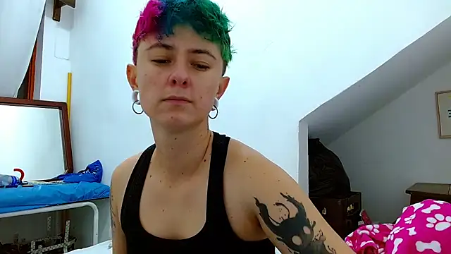 Snapshot of tomboyblue chatting on 11.24.25 tomboyblue online show from 11.24.25