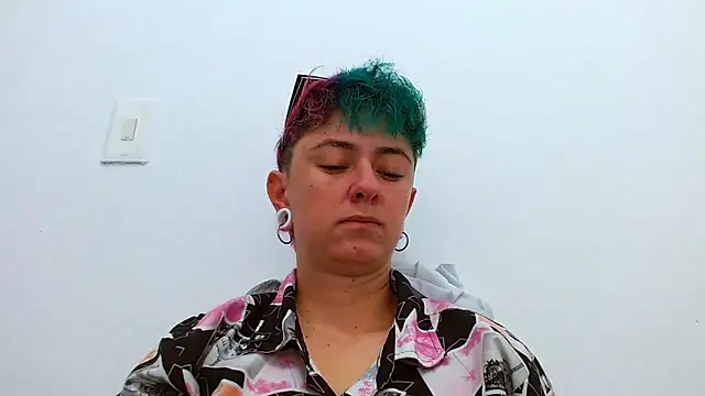 tomboyblue online show from 12.15.25