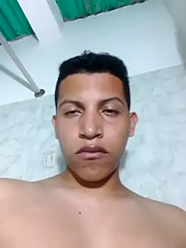 Snapshot of Fuenmayor40 chatting on 12.14.25 Fuenmayor40 online show from 12.14.25