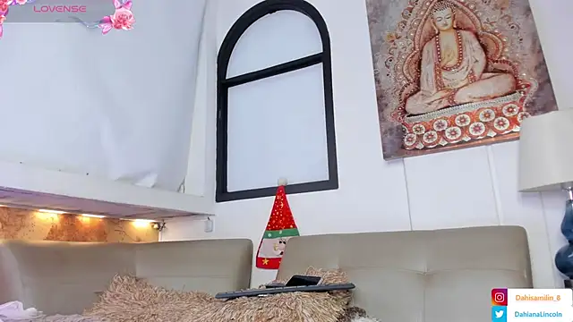 Snapshot of DahianaLincoln chatting on 12.22.25 DahianaLincoln online show from 12.22.25