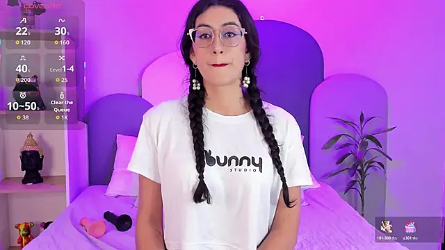 SophieGomez22 online show from 10.23.25