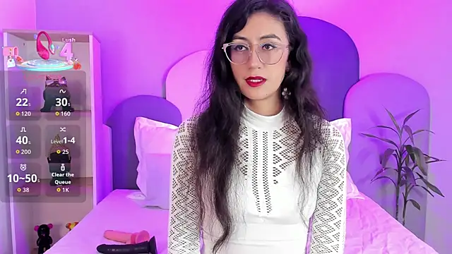 SophieGomez22 online show from 11.16.25