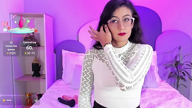 SophieGomez22 online show from 12.14.25