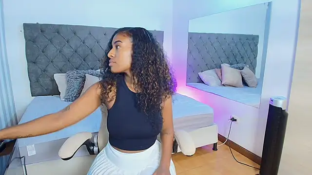 Snapshot of rebeca_cortez_ chatting on 01.16.25 rebeca cortez online show from 01.16.25