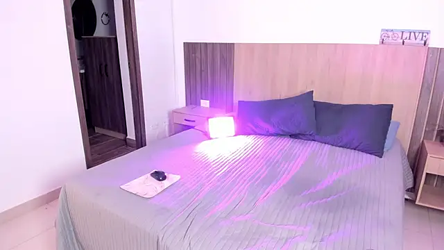 rebeca cortez  online show from 12.19.25