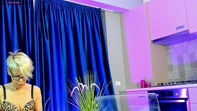 RosaCatalleya online show from 10.06.25