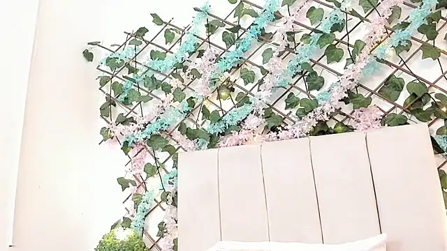 LexiiBloom online show from 09.28.25
