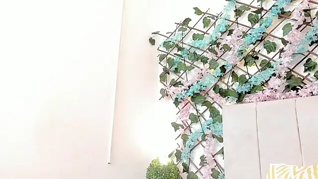 LexiiBloom online show from 10.04.25