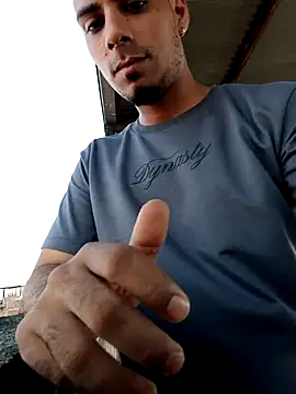 Snapshot of bonehur chatting on 09.27.25 bonehur online show from 09.27.25