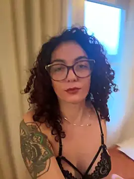 Snapshot of Strawberry_queen91 chatting on 03.14.25 Strawberry queen91 online show from 03.14.25