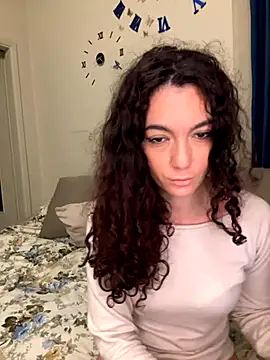 Snapshot of Strawberry_queen91 chatting on 11.25.25 Strawberry queen91 online show from 11.25.25