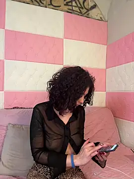 Snapshot of Strawberry_queen91 chatting on 01.12.26 Strawberry queen91 online show from 01.12.26