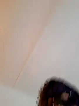 Snapshot of lizzybabyy chatting on 10.17.25 lizzybabyy online show from 10.17.25