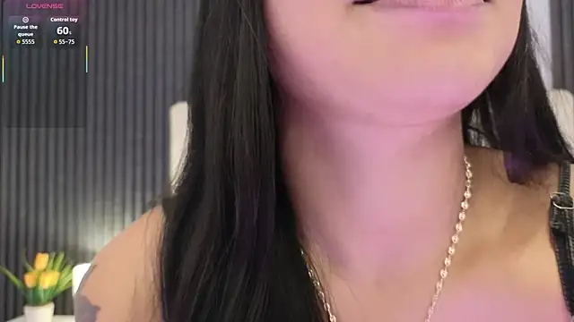 Madiee Rhea online show from 04.11.26