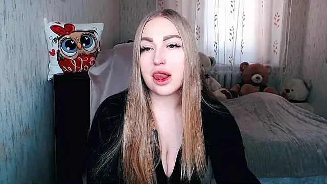 Snapshot of _KittyBoo chatting on 02.25.26 KittyBoo online show from 02.25.26