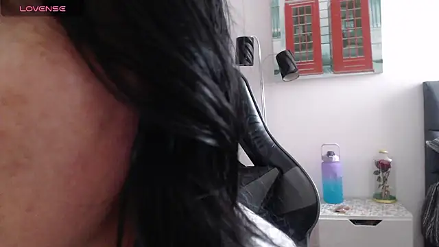 Snapshot of miawilson_1 chatting on 03.08.25 miawilson 1 online show from 03.08.25