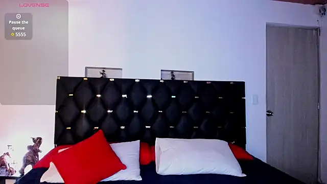 charlottemeyerr online show from 12.14.24