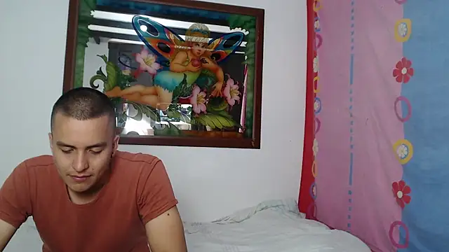 Snapshot of lizandandrew_hot chatting on 03.23.25 lizandandrew hot online show from 03.23.25