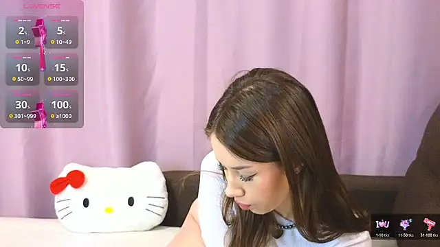 Snapshot of ellie_kramer chatting on 04.22.26 ellie kramer online show from 04.22.26