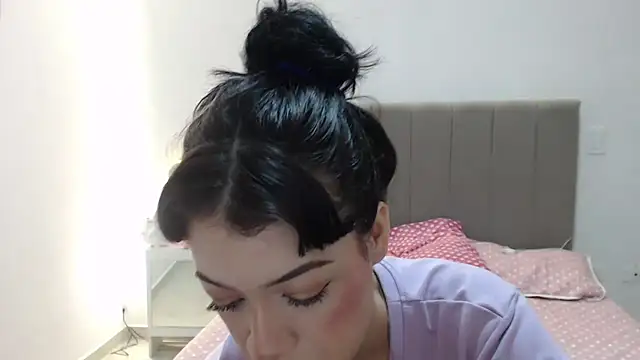 Snapshot of Caribbean_beauty_ chatting on 10.17.25 Caribbean beauty online show from 10.17.25