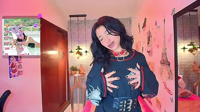 Snapshot of REDHOTTER_ chatting on 01.14.25 REDHOTTER online show from 01.14.25