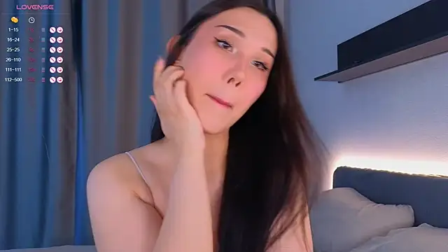 Kaia Sunshine Mia online show from 07.09.26
