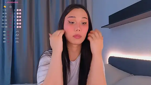 Kaia Sunshine Mia online show from 07.19.26