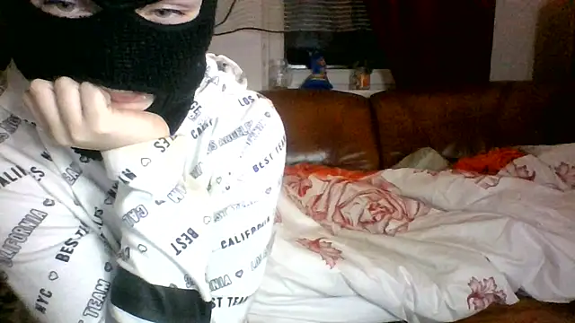 Snapshot of _xPani_x2 chatting on 12.01.24 xPani x2 online show from 12.01.24