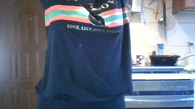 Snapshot of _xPani_x2 chatting on 09.17.25 xPani x2 online show from 09.17.25