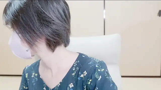 Snapshot of xxArisaxx chatting on 10.26.25 xxArisaxx online show from 10.26.25